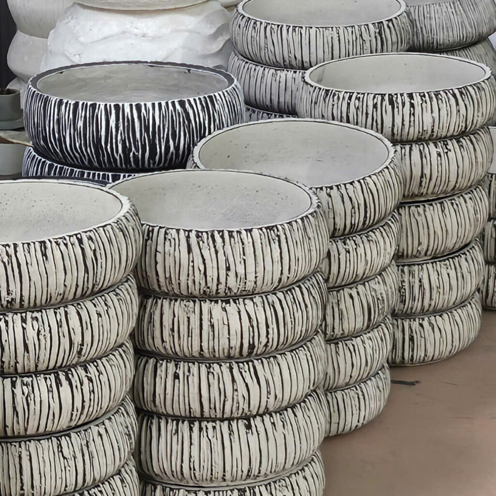 chậu để bàn có sẵn tại showroom