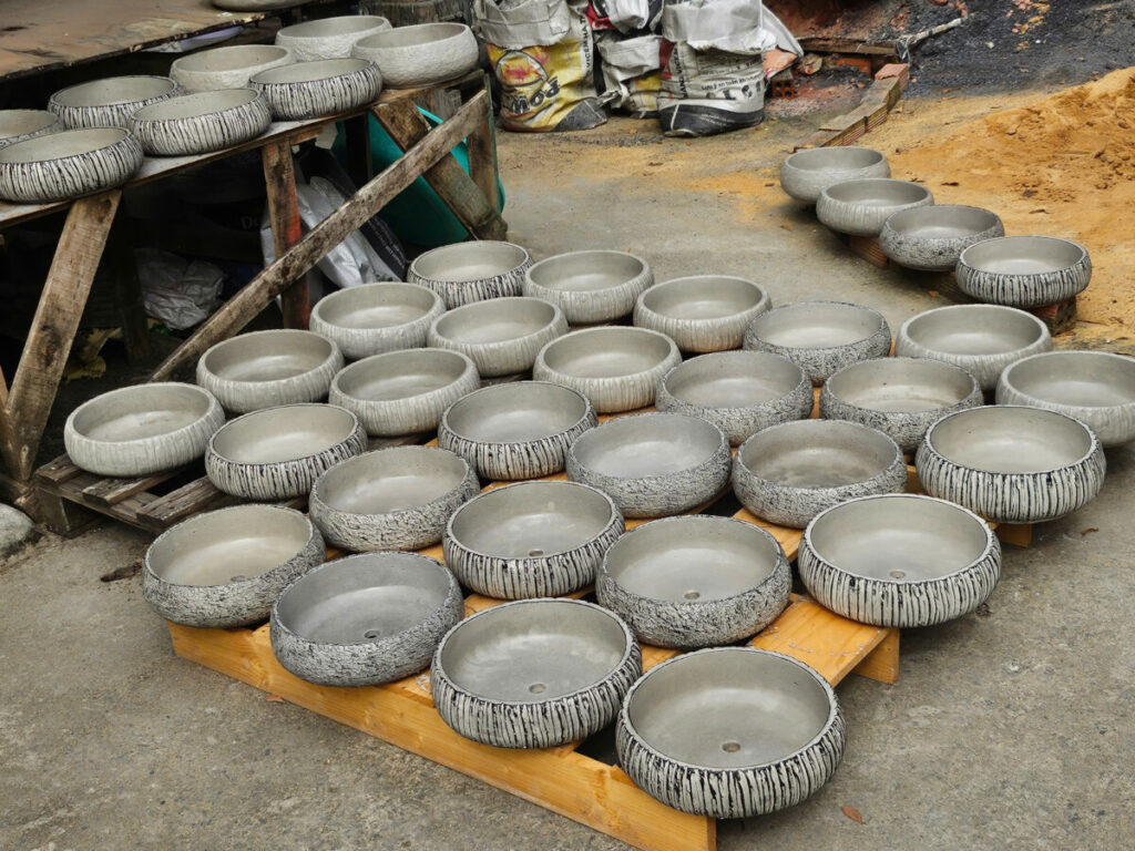 chậu xi măng chữ nhật dài trồng cây cảnh ngoài trời