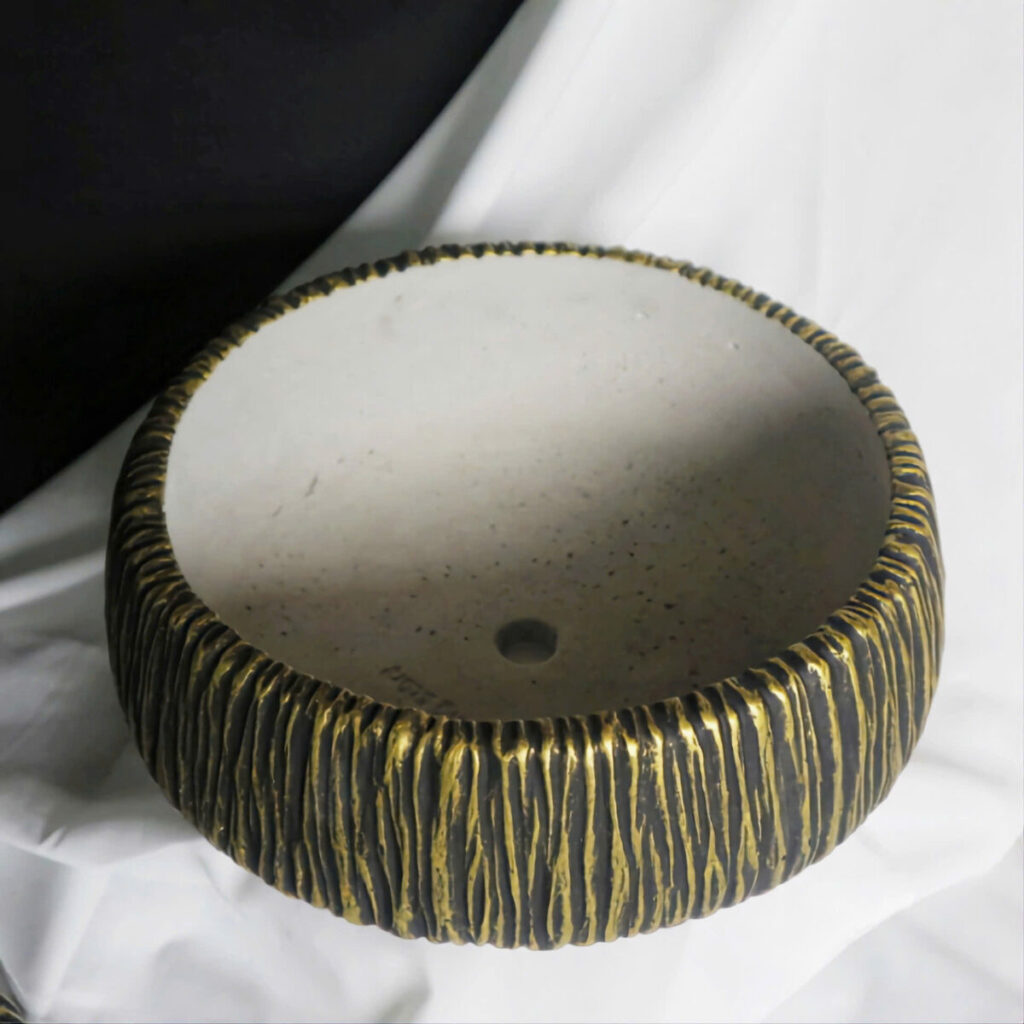 chậu xi măng trụ cao trồng cây nội thất