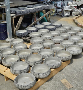 chậu xi măng dài 120cm cho hàng rào