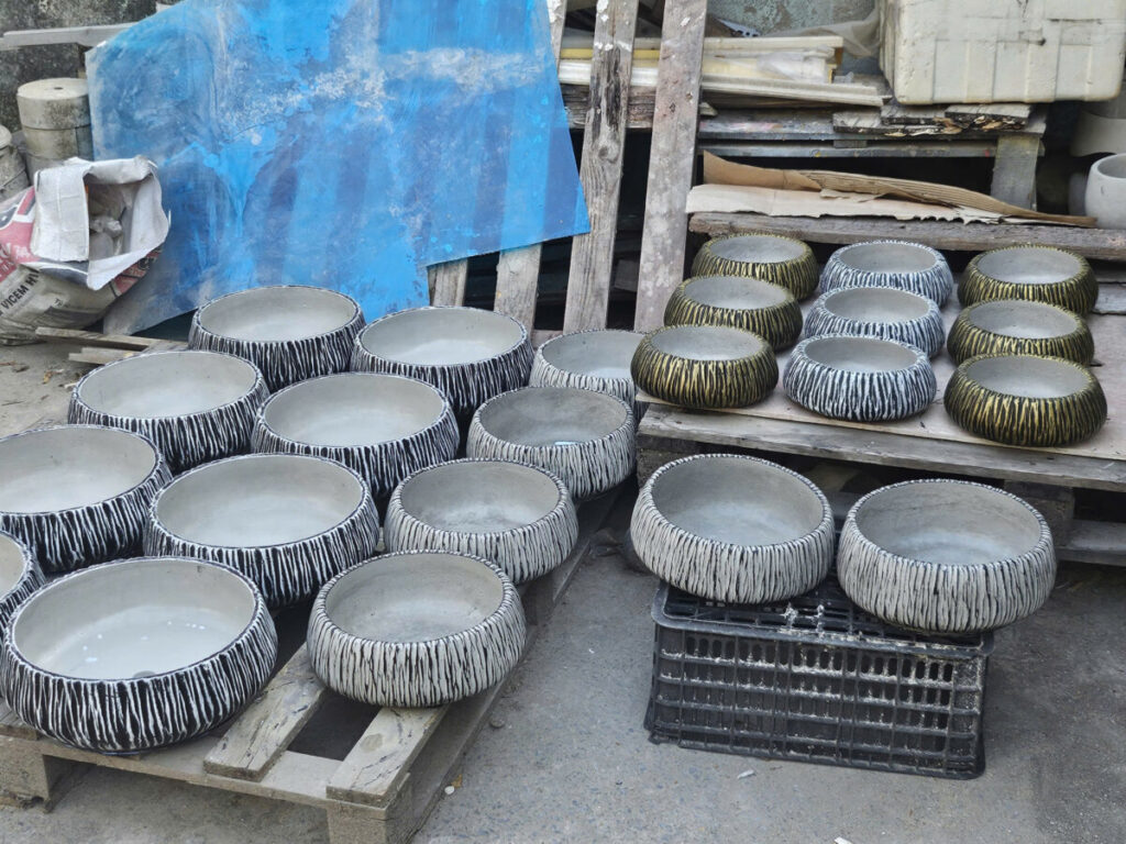 chậu xi măng sơn nhám chống trầy xước