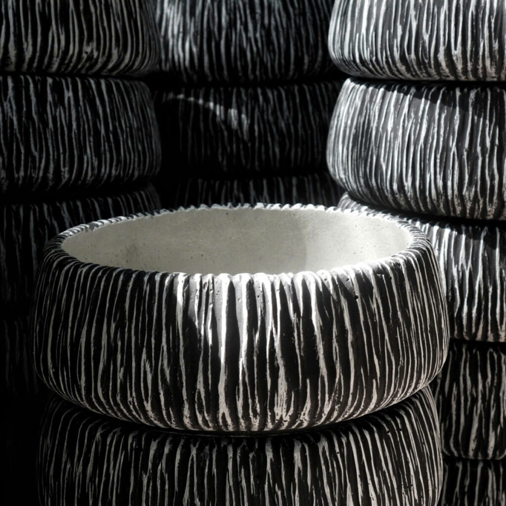 chậu xi măng mini để bàn khắc tên