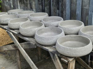 chậu xi măng trồng phát tài hợp mệnh