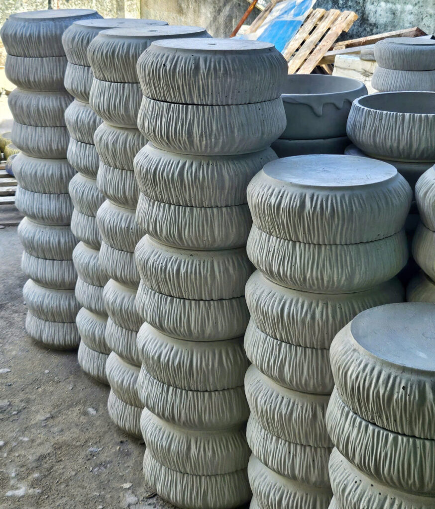 chậu xi măng hình vuông 50x50 ngoài trời